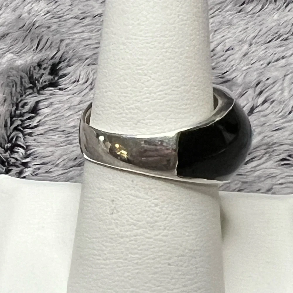 Vintage Sterling Silver Black Enamel Flower Ring Size 8